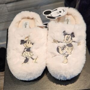 NWT Disney @Primark Pink Plush Mickey and Minnie Embroidered Slippers Sz 7-8